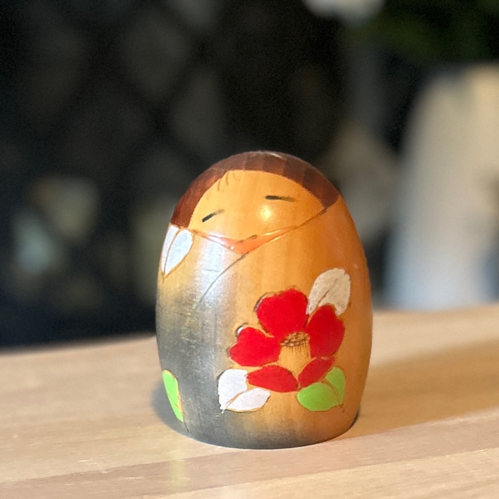 Japanese Kokeshi Doll | Hand-Painted Wood | Peaceful Expression & Floral Kimono